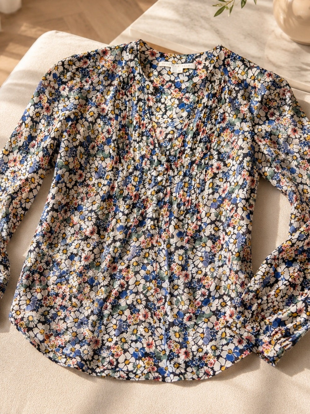 Veronica Beard Silk Floral Pleated Blouse Covered Button Top 2